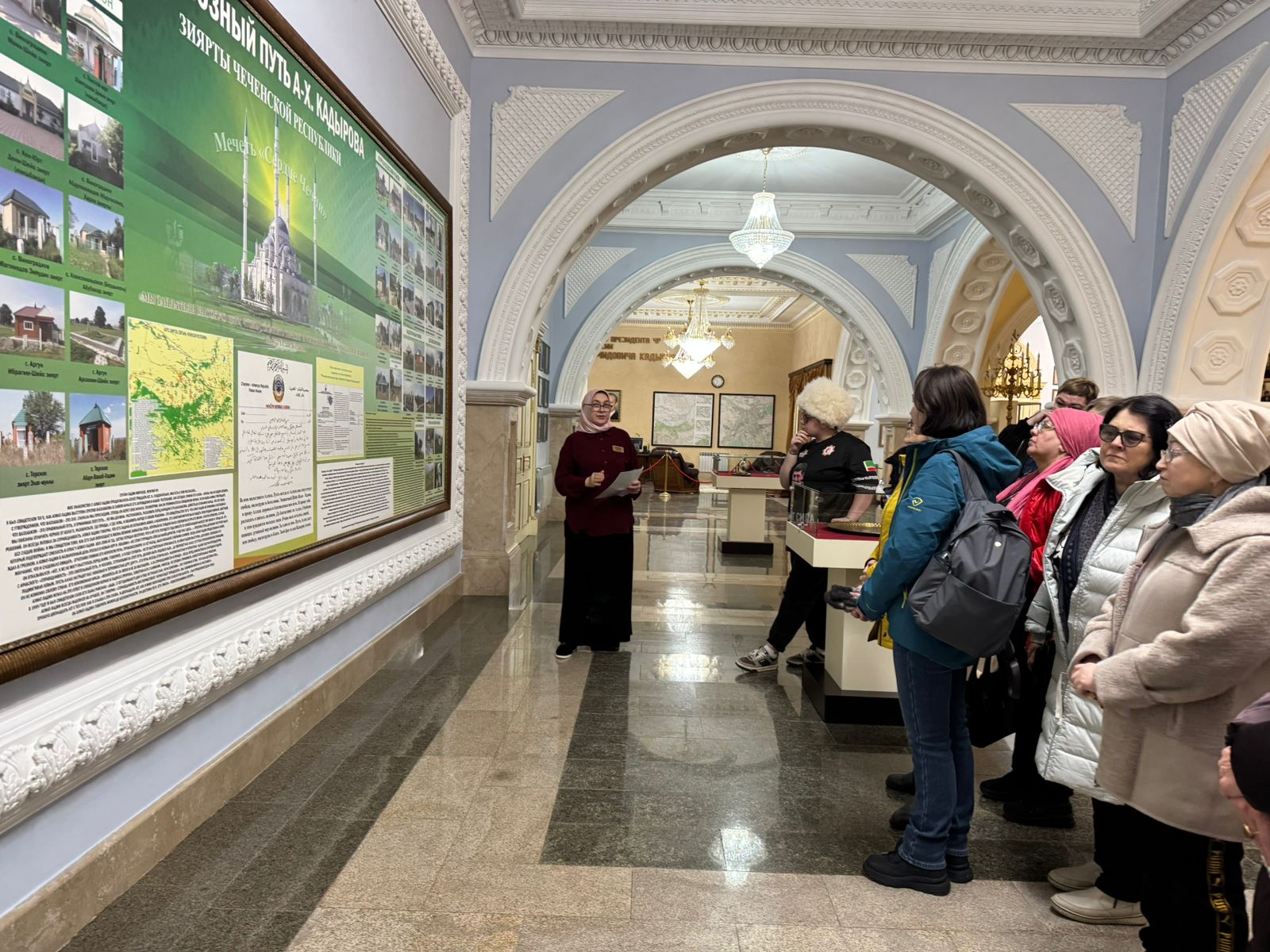 Экскурсия по стенду «Зиярты Чеченской Республики»